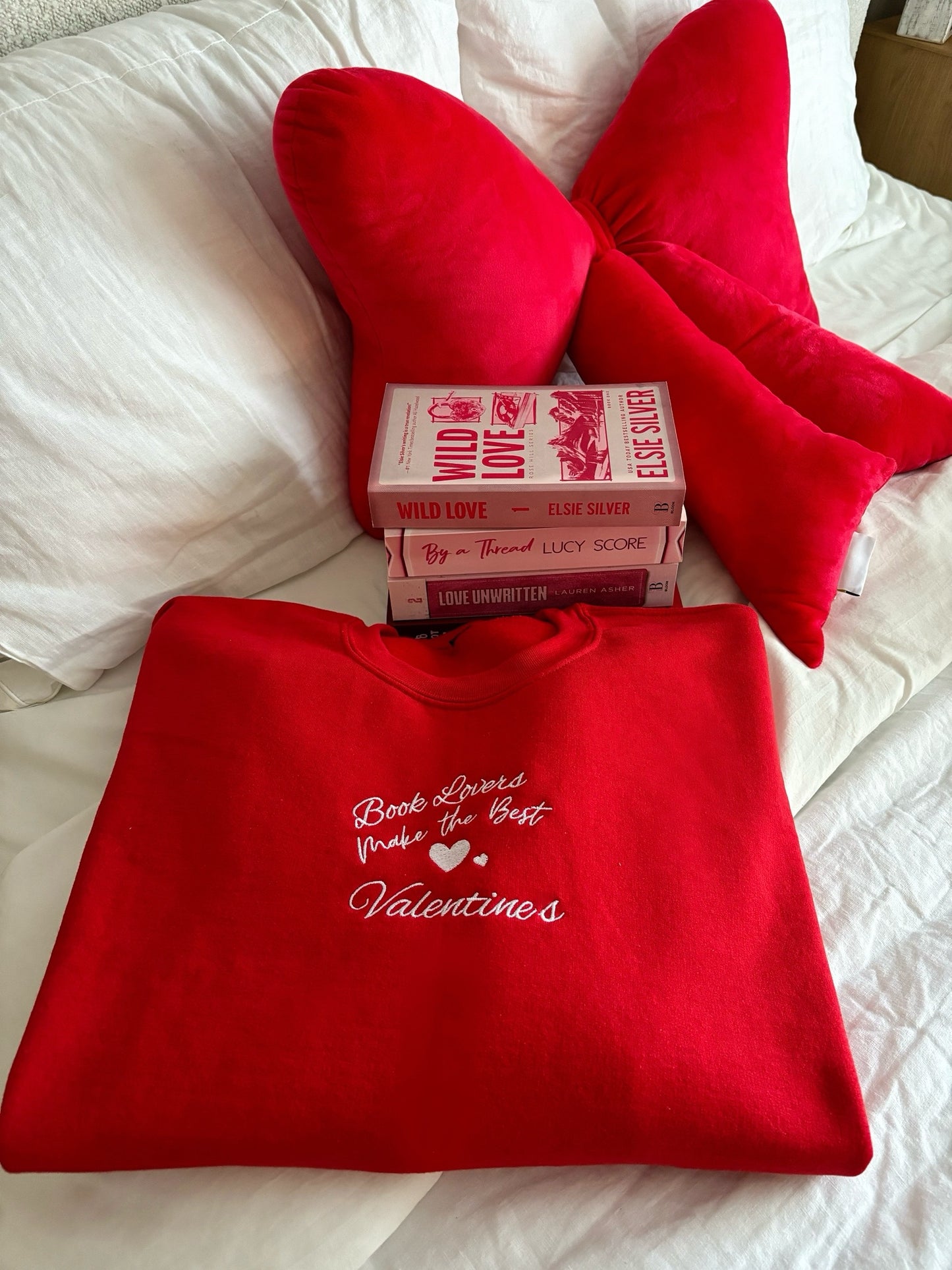 Book Lovers Make the Best Valentines Crewneck